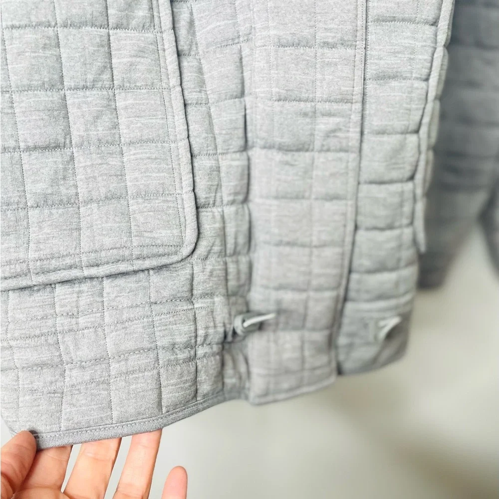 Chico's Jacket Womens Medium Quilted Coat Mid Hip Length Snap Quiet Luxury Gray‎
